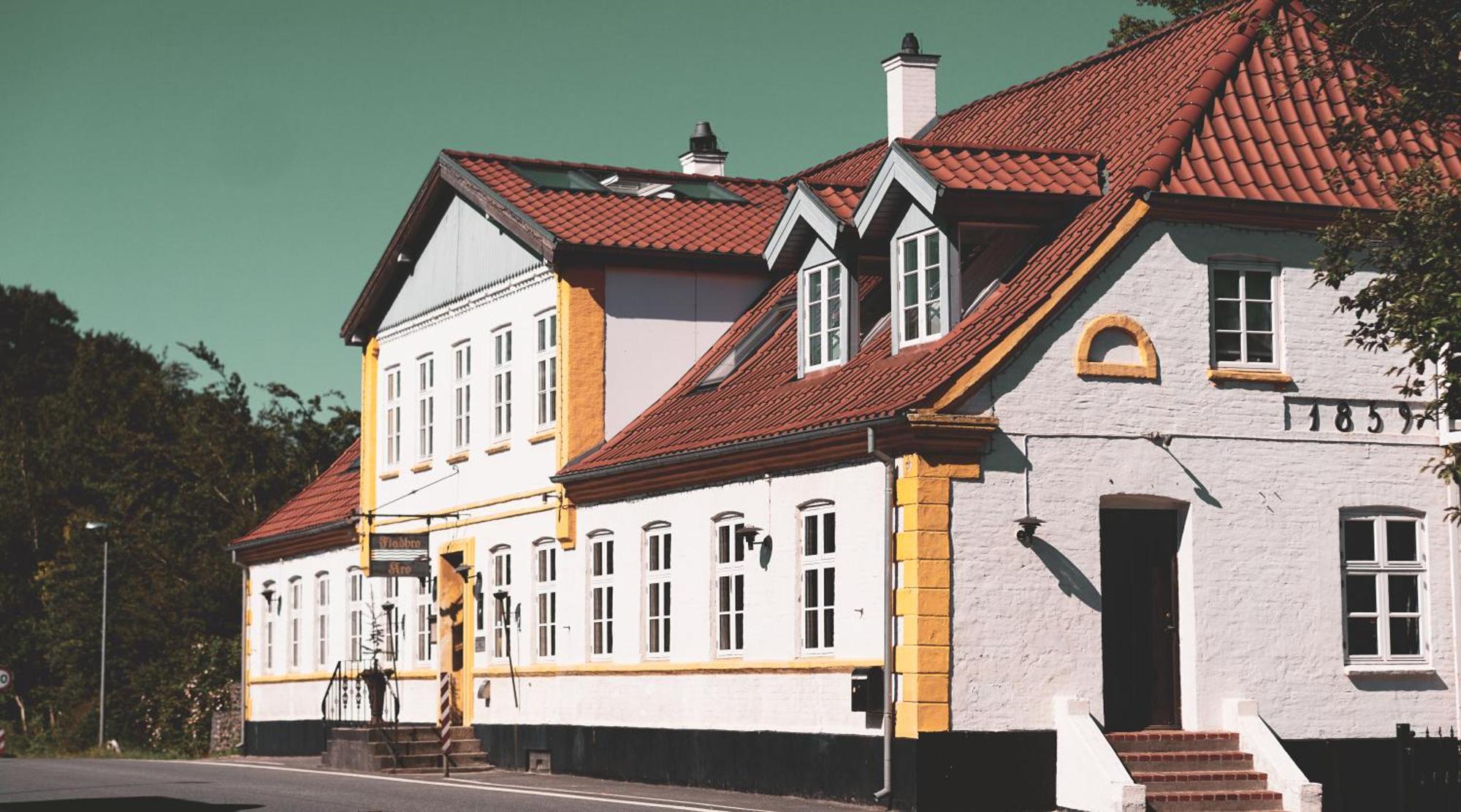 Fladbro Kro Randers Bagian luar foto